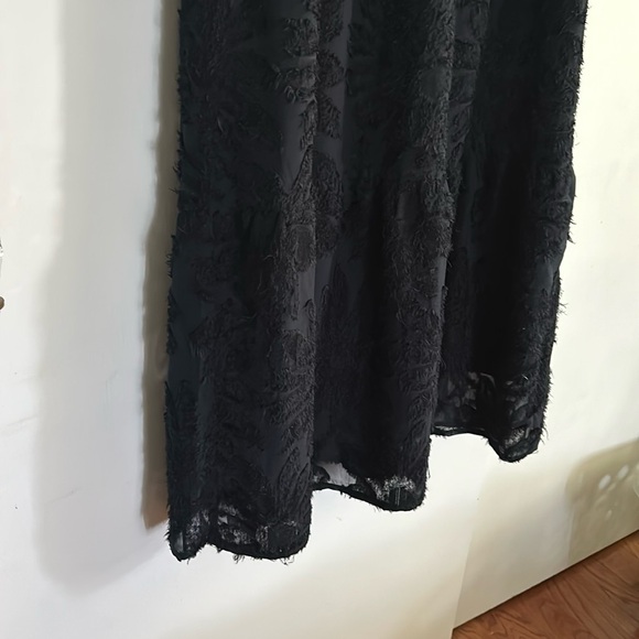 Piper & Scoot textured maxi dress - Picture 6 of 9